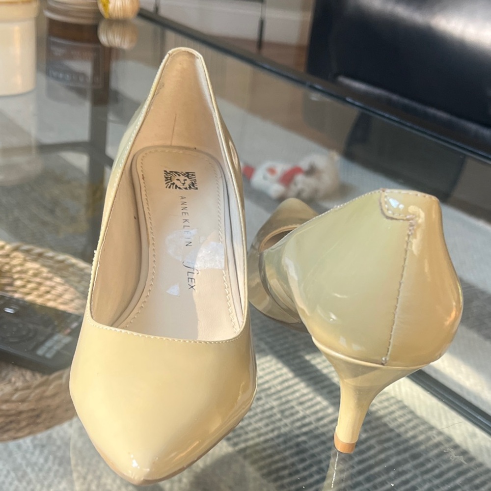 Anne Klein Cream Patent Heels